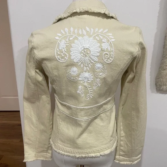 White House Black Market Size 6 Light Tan Embroidered Jacket - Picture 2 of 8